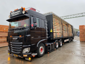 LED light box mounted on the front of the cab - model : DAF XF