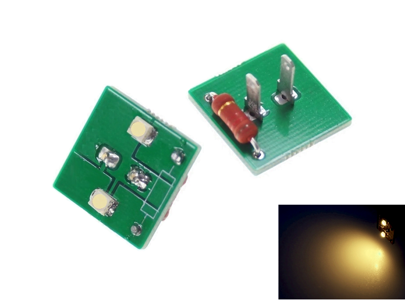 MTRS type 5 toplamp WARM WIT - lamp voor Volvo vrachtwagen met geïntegreerde verstraler in het dak lampgaten - set van twee stuks - Matronics nummer 240770-WW - EAN: