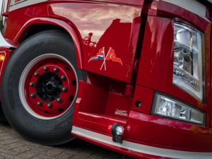 Volvo FH4 truck entry with Danish LED front position light - for 12 and 24 volt use - EAN: 7392843079712