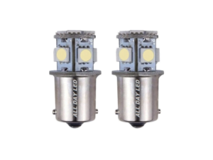 BA15S LED Lampe warmweiß 3000K - geeignet für 24 Volt Betrieb - Innenbeleuchtung für LKW, Wohnmobil und mehr - mit 8 SMD LED's - EAN: 6090555381369