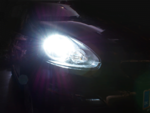H11 LED Glühbirnenset für 12 & 24 Volt - zur Verwendung in PKW, LKW, Wohnmobil, Traktor und mehr - EAN: 6090439567513