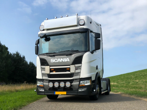 Round LED spotlight mounted on Scania Next Gen - made by Van Ertvelde Truckstyling