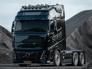 Volvo-LKW mit Dragon Drive Strands