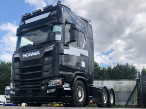 LED lichtplaat op Scania Next Gen met LAZER Triple LED bar