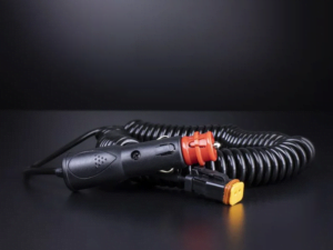 Strands aanstekerplug met DT2 stekker - voertuigstekker met aan / uit schakelaar - geschikt voor 12 en 24 volt - EAN: 7323030182823