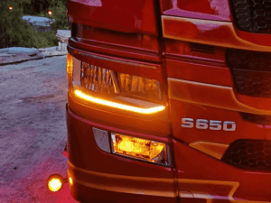 MTRS Scania Next Gen LED dagrijverlichting ORANJE - geschikt voor Scania vrachtwagen met LED pakket - Matronics nummer 240840 - EAN: 7448155842831
