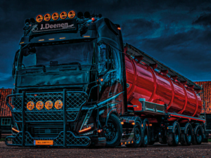 Strands Ambassador full LED verstraler met DONKER glas - Dark Knight EDITION - met van kleur te wisselen LED stadslicht - voor 12 & 24 volt gebruik EAN: 7323030186753
