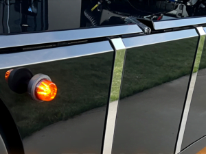 Gylle rubber montagevoet Y model - voor Deense breedtelamp - te gebruiken voor Gylle, Strands Viking LED en WAŚ - EAN: 7392847309082
