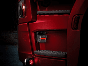 Strands 809282 gemonteerd op een vrachtwagen - werklamp voor in de instap bak - zorgt voor goed licht en zicht