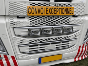 Volvo vrachtwagen met Jumbo LED